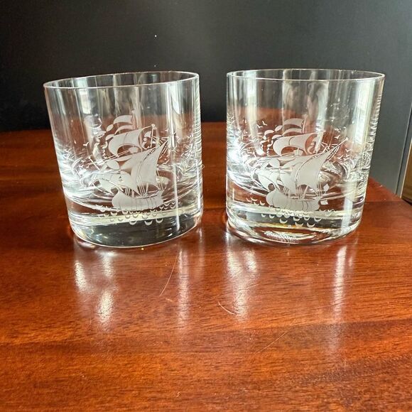 Rosenthal Etched Crystal Whiskey Glasses Set of Two - Picture 2 of 3